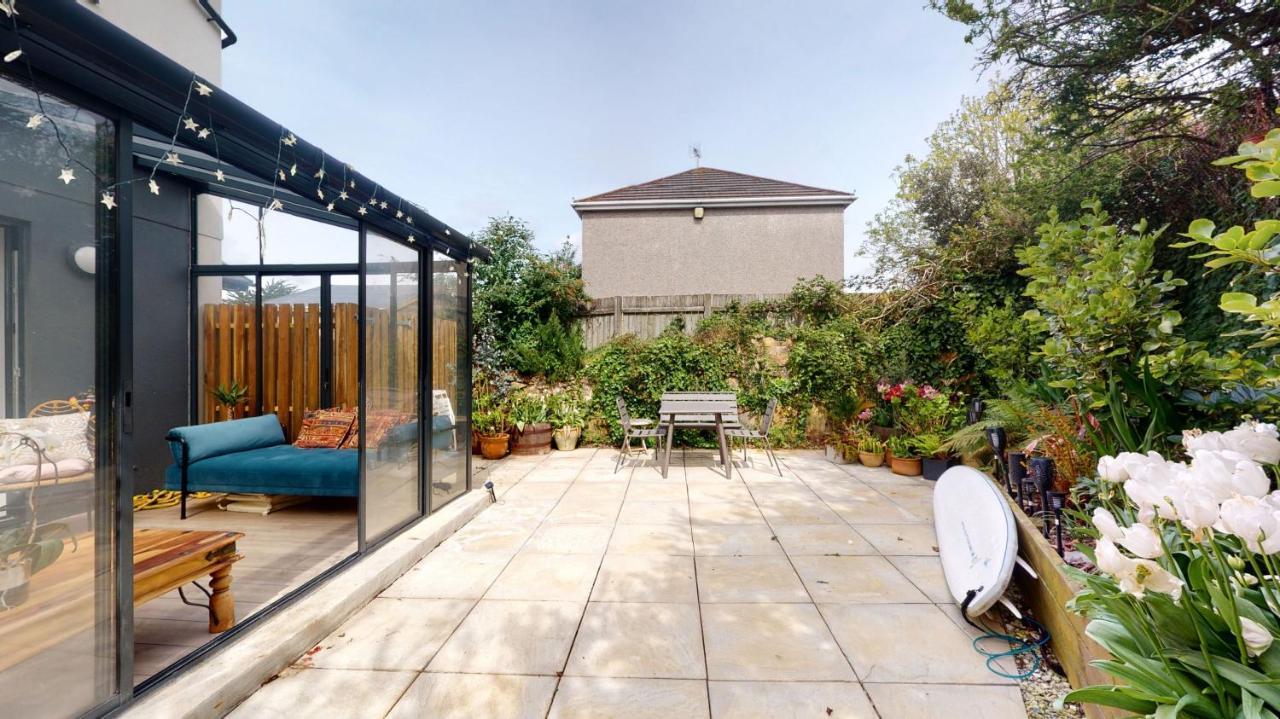 05 Queensway Gardens, Хейл Екстериор снимка